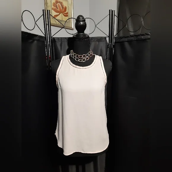 J. Crew Pink Tank Top Eyelit Design Women's Size 2P Business Casual Office - Picture 1 of 8